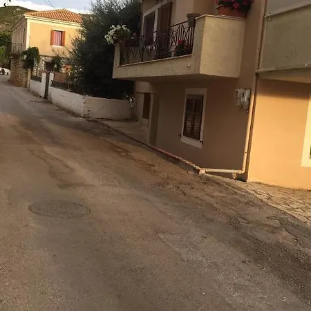 Nonikaas House 2 شقة